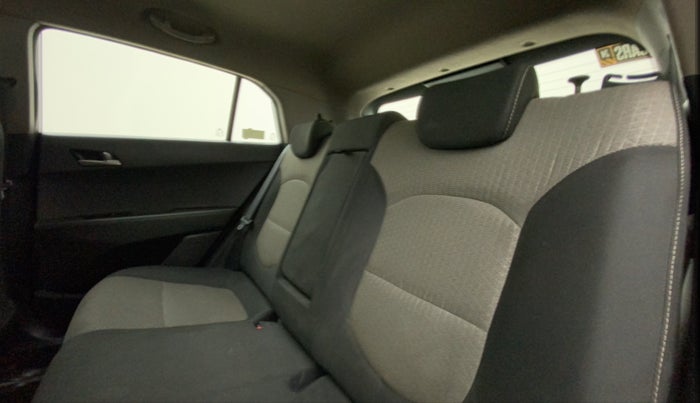 2015 Hyundai Creta SX PLUS 1.6 PETROL, Petrol, Manual, 55,897 km, Right Side Rear Door Cabin