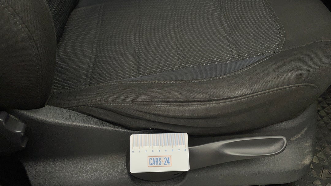 Seats Front RHS Wear