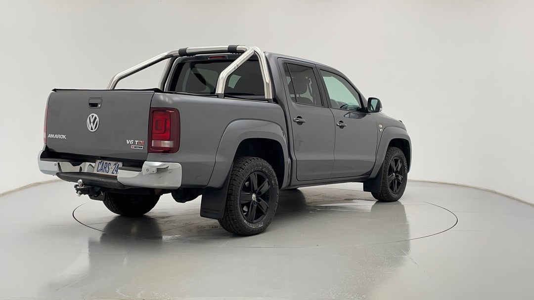 Right Back Diagonal (45- Degree) View