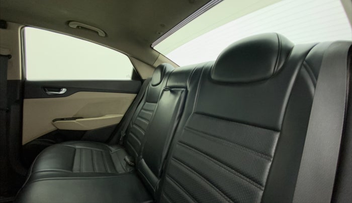 2019 Hyundai Verna 1.6 CRDI SX + AT, Diesel, Automatic, 67,370 km, Right Side Rear Door Cabin