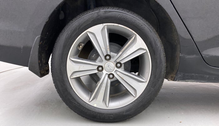 2019 Hyundai Verna 1.6 CRDI SX + AT, Diesel, Automatic, 67,370 km, Right Rear Wheel