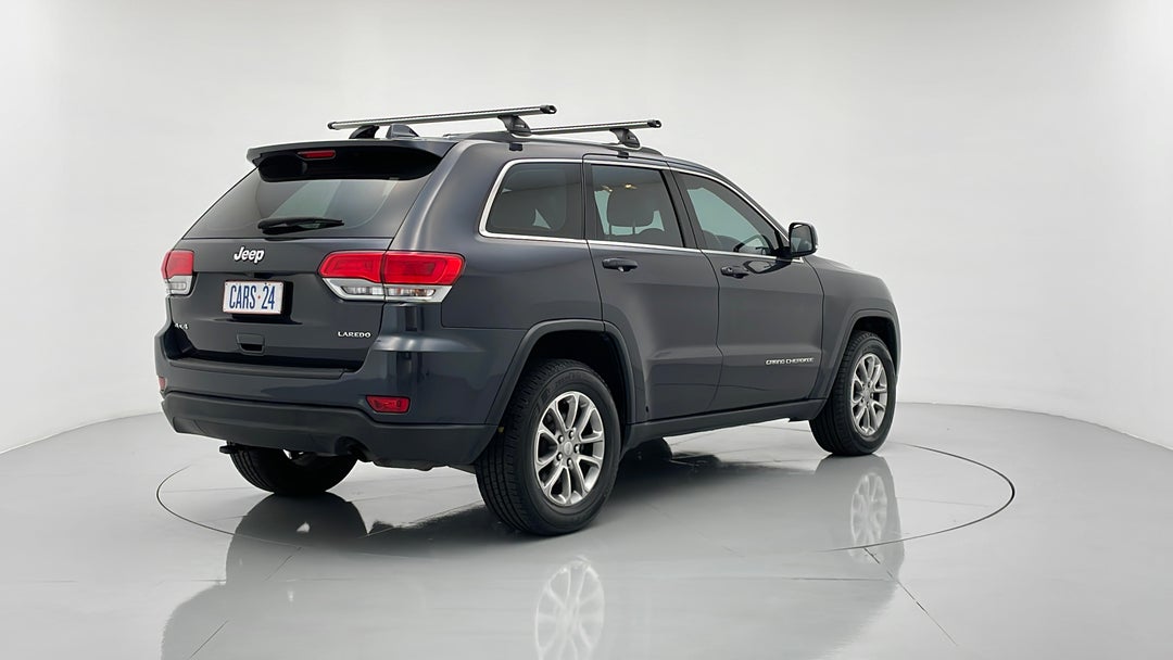 Right Back Diagonal (45- Degree) View