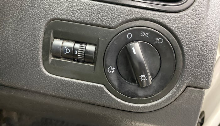 2019 Volkswagen Ameo Trendline 1.0, Petrol, Manual, 64,258 km, Dashboard - Headlight height adjustment not working