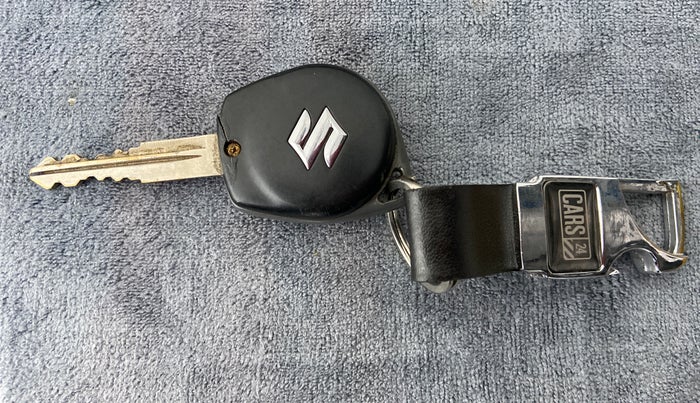 2015 Maruti Swift Dzire VDI ABS, Diesel, Manual, 17,558 km, Key Close Up
