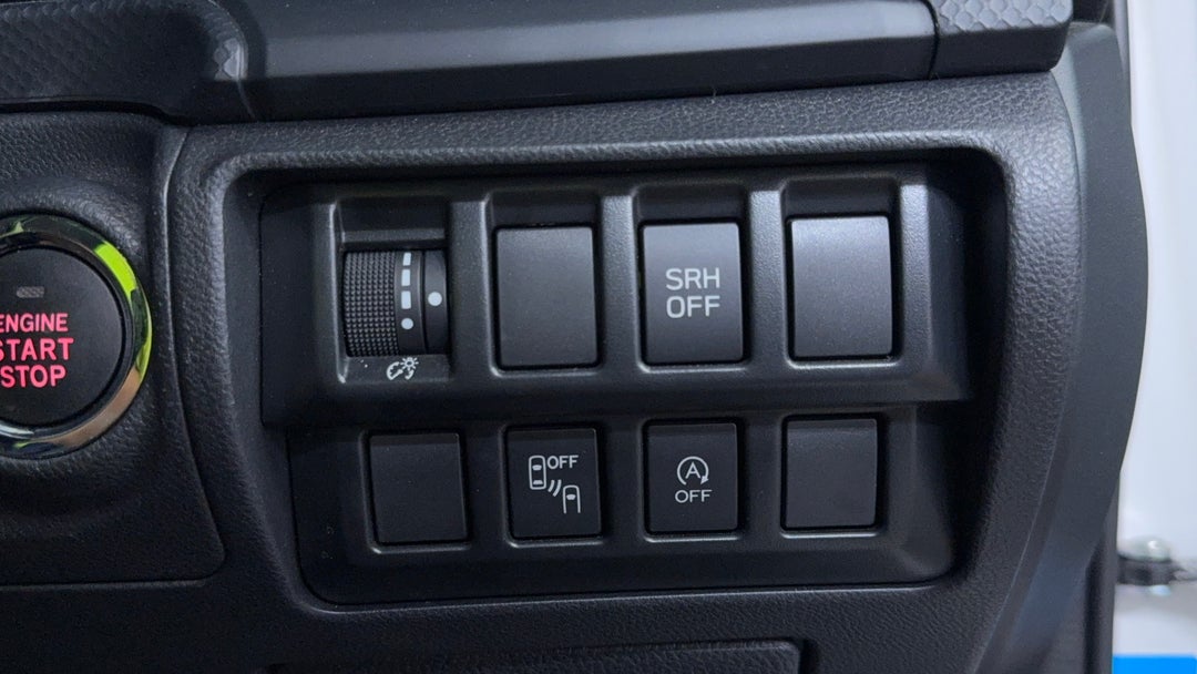 2024 Subaru Forester 2.5i (awd), Automatic, 31895 km, Utility Switches/Buttons