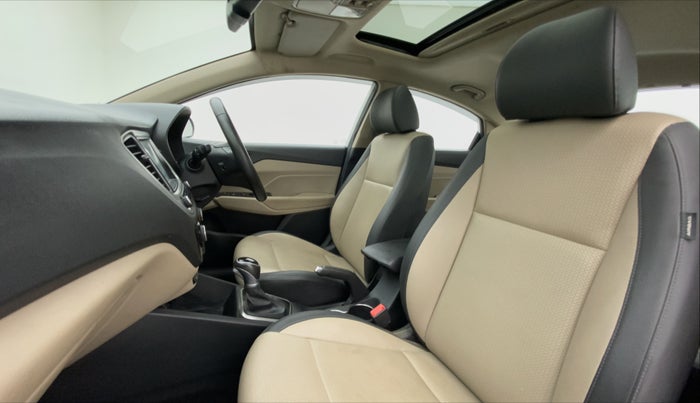 2019 Hyundai Verna 1.6 SX VTVT AT (O), Petrol, Automatic, 41,374 km, Right Side Front Door Cabin