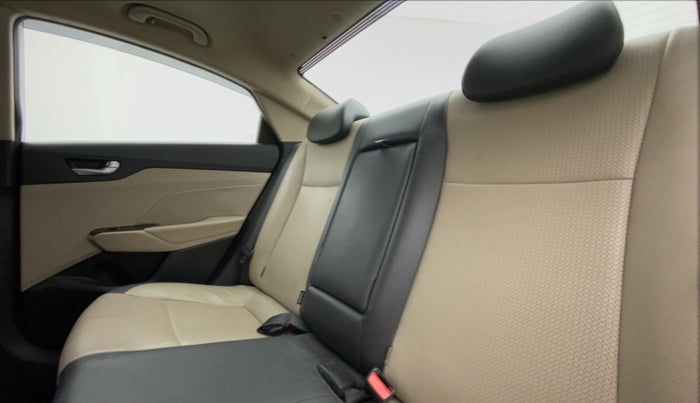 2019 Hyundai Verna 1.6 SX VTVT AT (O), Petrol, Automatic, 41,374 km, Right Side Rear Door Cabin