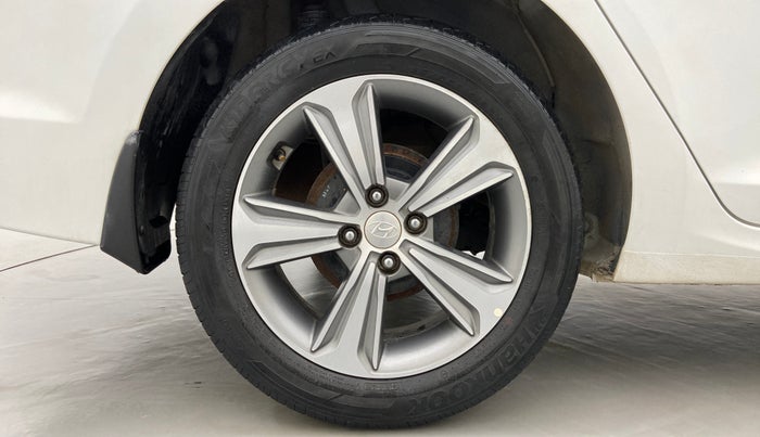 2019 Hyundai Verna 1.6 SX VTVT AT (O), Petrol, Automatic, 41,374 km, Right Rear Wheel