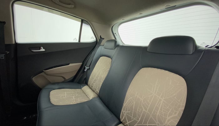 2018 Hyundai Grand i10 SPORTZ 1.2 KAPPA VTVT, Petrol, Manual, 65,455 km, Right Side Rear Door Cabin