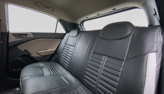 2017 Hyundai Elite i20 ERA 1.2, Petrol, Manual, 11,371 km, Right Side Door Cabin View