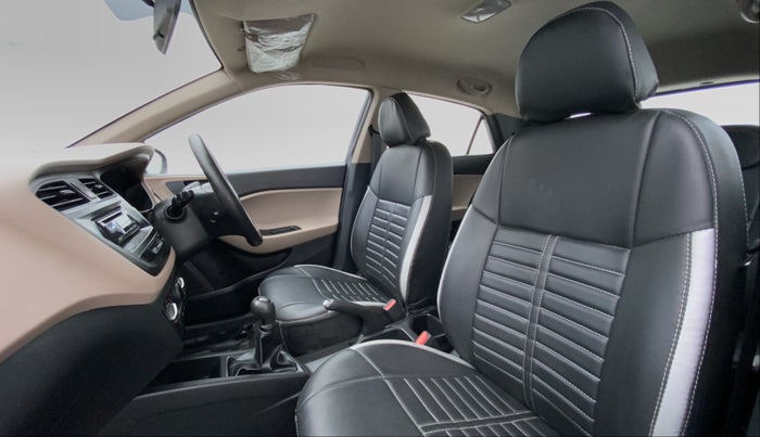 2017 Hyundai Elite i20 ERA 1.2, Petrol, Manual, 11,371 km, Right Side Front Door Cabin View