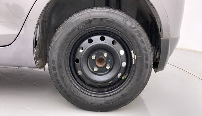 2013 Maruti Swift VXI, Petrol, Manual, 41,378 km, Left Rear Wheel