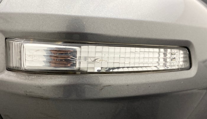 2013 Maruti Swift VXI, Petrol, Manual, 41,378 km, Right rear-view mirror - Indicator light has minor damage
