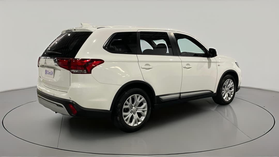 2021 Mitsubishi Outlander Es 7 Seat (2WD), Automatic, 96241 km, Right Back Diagonal (45- Degree) View