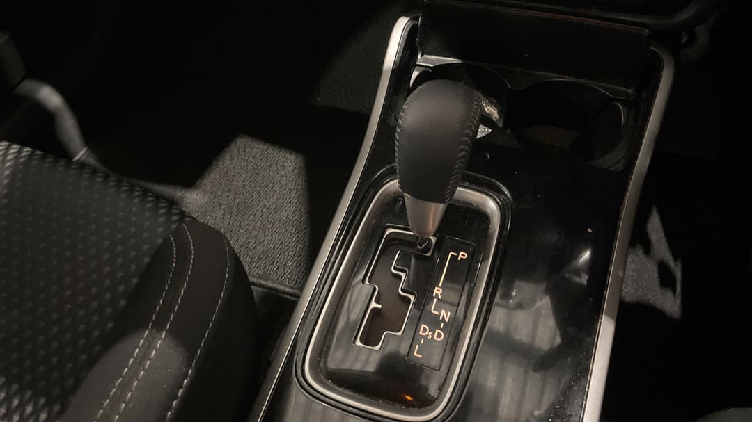 2021 Mitsubishi Outlander Es 7 Seat (2WD), Automatic, 96241 km, Gear Lever 