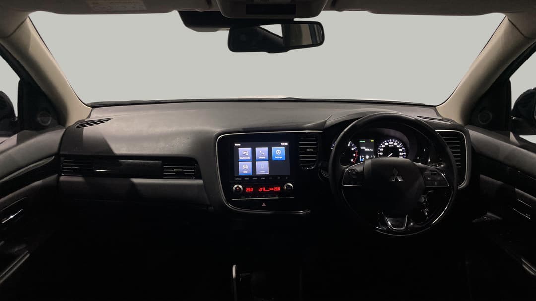 2021 Mitsubishi Outlander Es 7 Seat (2WD), Automatic, 96241 km, Dashboard View