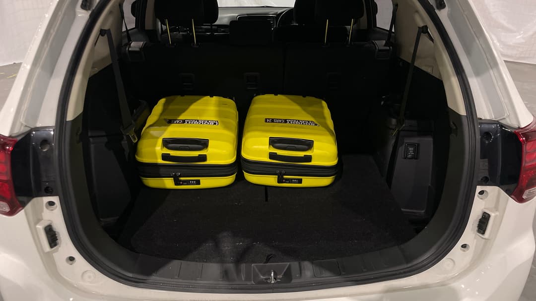 2021 Mitsubishi Outlander Es 7 Seat (2WD), Automatic, 96241 km, Boot Inside View with Luggage