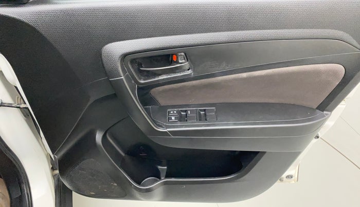 2022 Toyota URBAN CRUISER MID GRADE AT, Petrol, Automatic, 33,145 km, Driver Side Door Panels Control