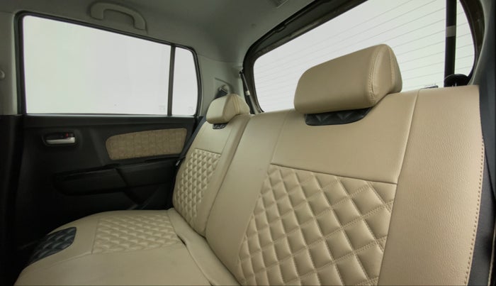 2018 Maruti Wagon R 1.0 VXI OPT, Petrol, Manual, 25,333 km, Right Side Rear Door Cabin