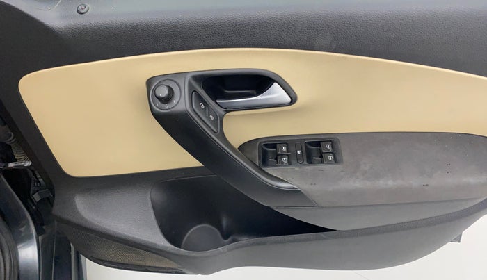 2014 Volkswagen Polo HIGHLINE1.2L, Petrol, Manual, 49,905 km, Driver Side Door Panels Control