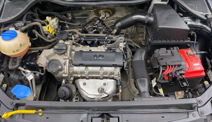 2014 Volkswagen Polo HIGHLINE1.2L, Petrol, Manual, 49,905 km, Open Bonet
