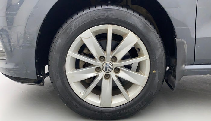 2014 Volkswagen Polo HIGHLINE1.2L, Petrol, Manual, 49,905 km, Left Front Wheel