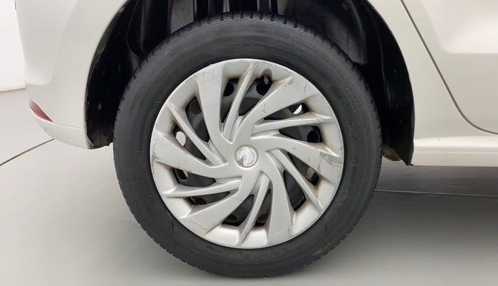 2016 Volkswagen Polo COMFORTLINE 1.2L, Petrol, Manual, 50,695 km, Right Rear Wheel