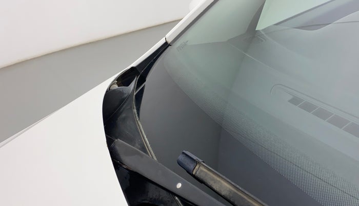 2016 Volkswagen Polo COMFORTLINE 1.2L, Petrol, Manual, 50,695 km, Bonnet (hood) - Cowl vent panel has minor damage