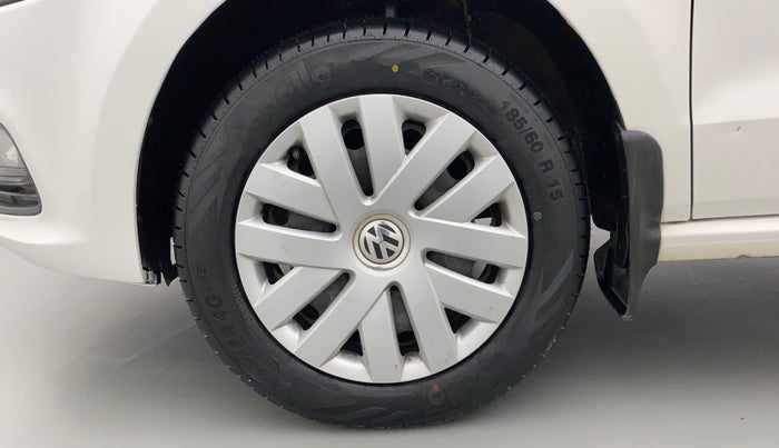 2016 Volkswagen Polo COMFORTLINE 1.2L, Petrol, Manual, 50,695 km, Left Front Wheel
