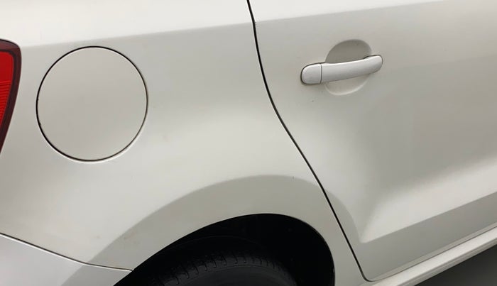 2016 Volkswagen Polo COMFORTLINE 1.2L, Petrol, Manual, 50,695 km, Right quarter panel - Minor scratches