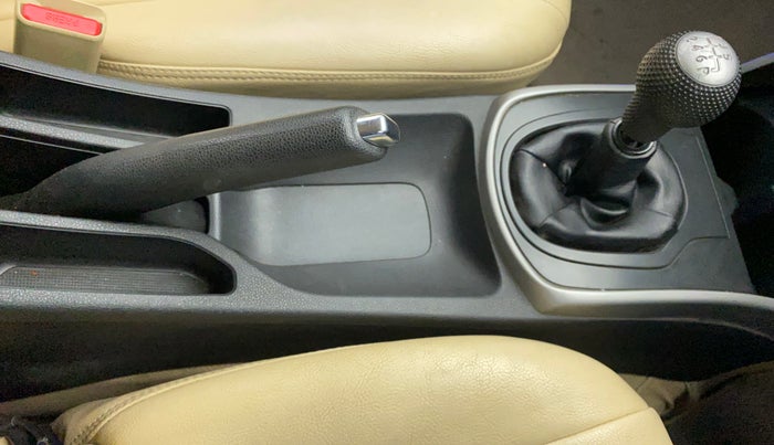 2017 Honda City 1.5L I-DTEC V, Diesel, Manual, 65,322 km, Gear Lever