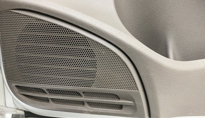 2017 Volkswagen Vento HIGHLINE PETROL AT, Petrol, Automatic, 64,727 km, Speaker