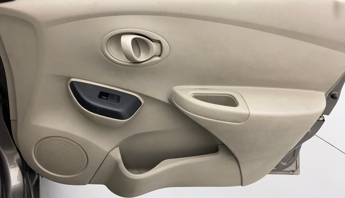 2017 Datsun Go T, Petrol, Manual, 22,472 km, Driver Side Door Panels Control