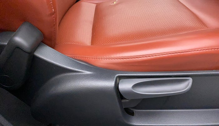 2020 Volkswagen Polo COMFORTLINE PLUS 1.0L MPI, Petrol, Manual, 17,151 km, Driver Side Adjustment Panel
