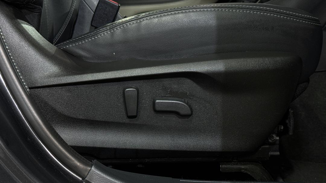 2022 Subaru Forester 2.5i-s (AWD), Automatic, 45335 km, Drivers Side Adjustment Panel