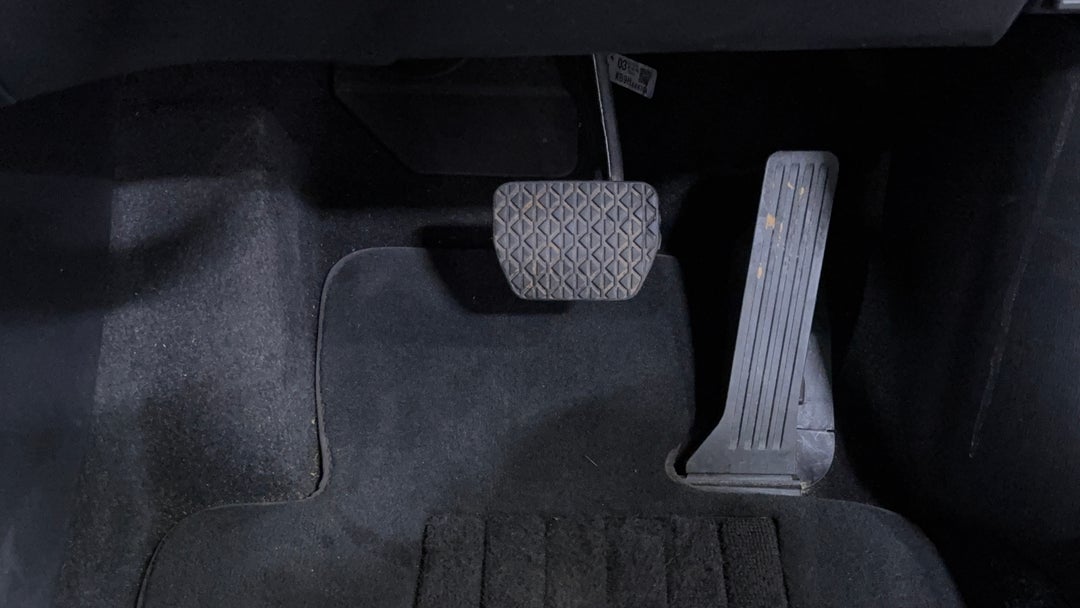 2023 Mazda CX-5 G20 Maxx (FWD), Automatic, 38272 km, Pedals and Footmat