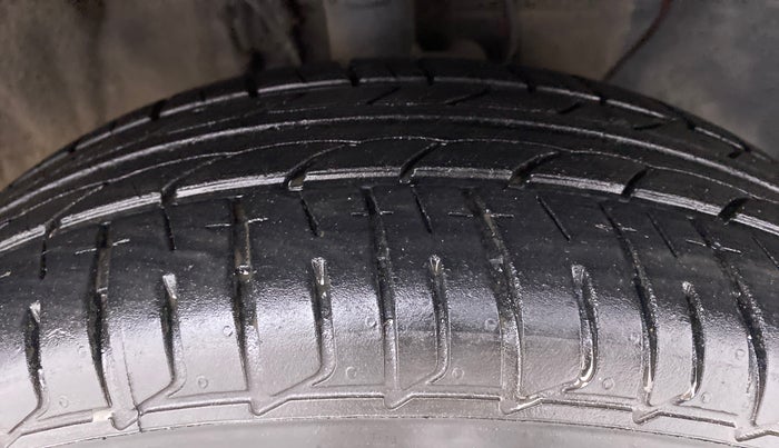 2018 Hyundai Elite i20 SPORTZ 1.2, Petrol, Manual, 13,742 km, Right Front Tyre Tread