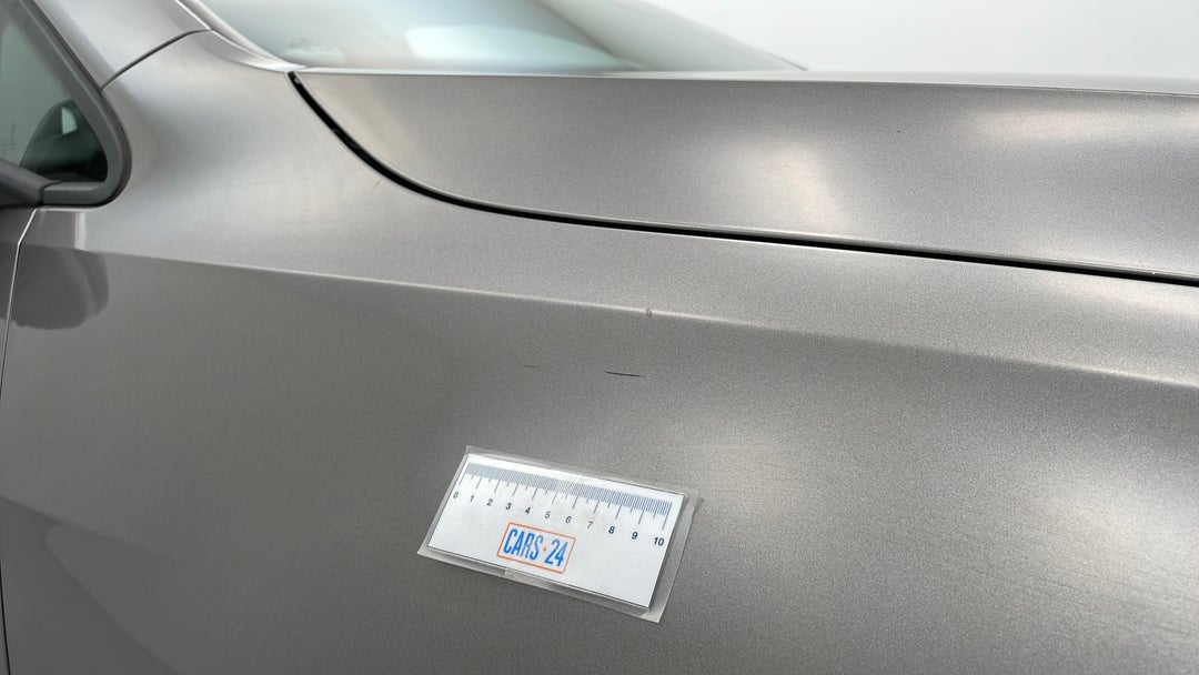 Quarter Panel Front RHS Guard Scratch