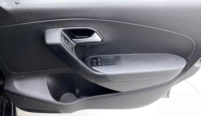 2018 Volkswagen Polo Trendline 1.0 L Petrol, Petrol, Manual, 47,415 km, Driver Side Door Panels Control