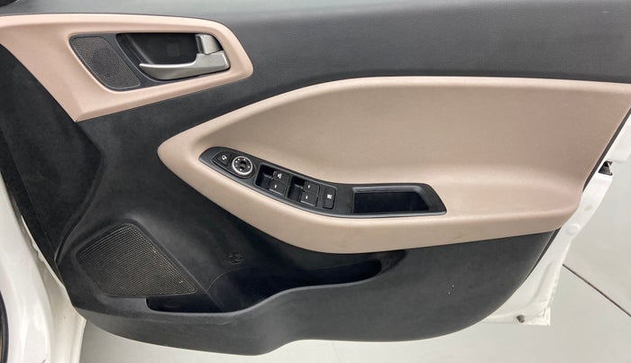 2017 Hyundai Elite i20 ASTA 1.2 (O), Petrol, Manual, 46,547 km, Driver Side Door Panels Control