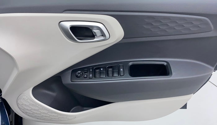2023 Hyundai AURA SX 1.2 CNG, CNG, Manual, 5,674 km, Driver Side Door Panels Control
