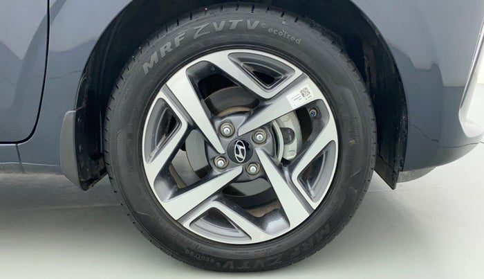 2023 Hyundai AURA SX 1.2 CNG, CNG, Manual, 5,674 km, Right Front Wheel
