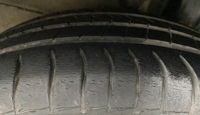 2019 Hyundai NEW SANTRO SPORTZ CNG, CNG, Manual, 37,211 km, Left Rear Tyre Tread