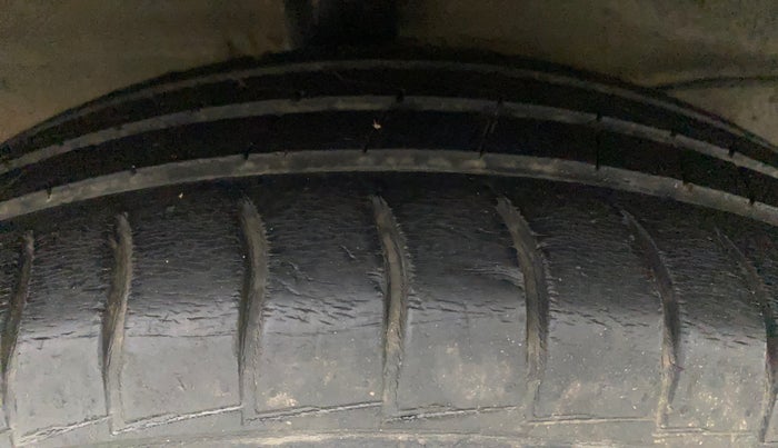 2019 Hyundai NEW SANTRO SPORTZ CNG, CNG, Manual, 37,211 km, Right Rear Tyre Tread