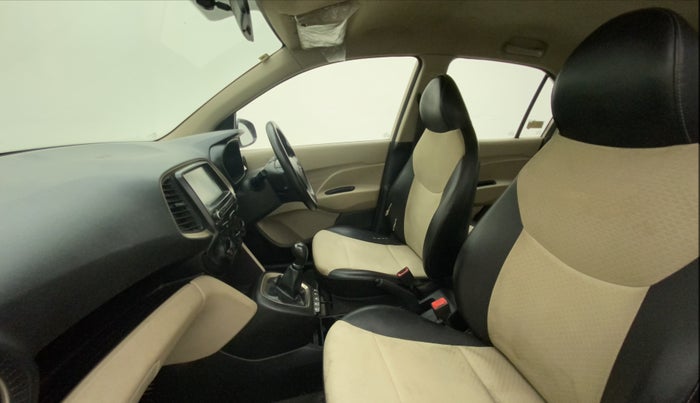 2019 Hyundai NEW SANTRO SPORTZ CNG, CNG, Manual, 37,211 km, Right Side Front Door Cabin