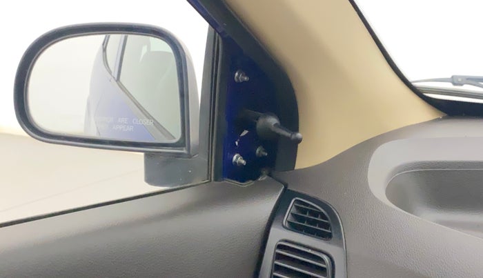 2018 Hyundai Eon ERA +, Petrol, Manual, 38,232 km, Left rear-view mirror - Trim missing