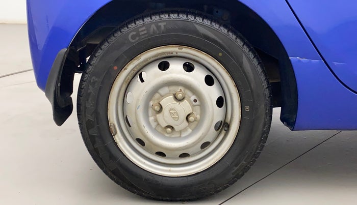 2018 Hyundai Eon ERA +, Petrol, Manual, 38,232 km, Right Rear Wheel