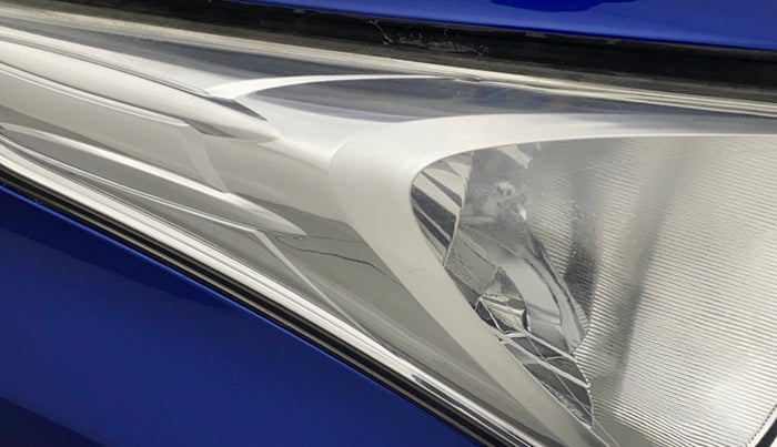 2018 Hyundai Eon ERA +, Petrol, Manual, 38,232 km, Right headlight - Minor scratches