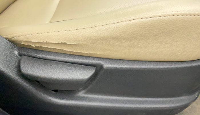 2018 Hyundai Eon ERA +, Petrol, Manual, 38,232 km, Driver Side Adjustment Panel