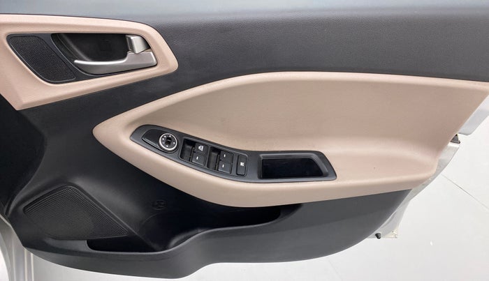 2016 Hyundai Elite i20 MAGNA 1.2, Petrol, Manual, 73,799 km, Driver Side Door Panels Control